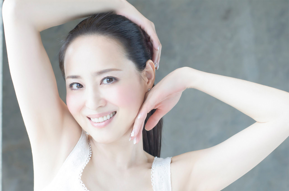 白く美しい肌に優しい笑顔が魅力的な松田聖子